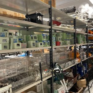 Ruuvit, mutterit, pientarvikkeet